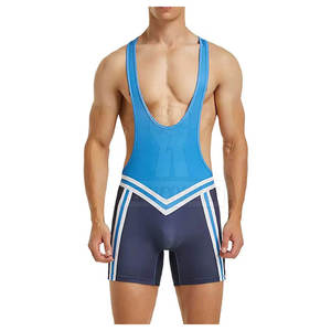 Vêtements de sport à séchage rapide pour hommes avec tissu respirant et flexible pour la salle de sport et les allumettes - Product Image 1