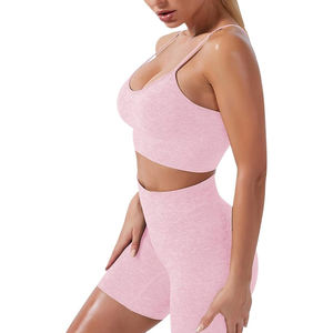 ชุดโยคะสตรี - ชุดวอร์มยิม 3 ชิ้นไร้รอยต่อในกางเกงขาสั้นออกกําลังกายเอวสูงกางเกงและชุดชั้นในกีฬา - สมบูรณ์แบบสีชมพู - Product Image 2