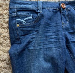 DENIMGUYS Custom Waist Ripped Distressed Men Flared Jeans Pants Fashion Denim Streetwear 100% Cotton Button Breathable Spring - Product Image 3