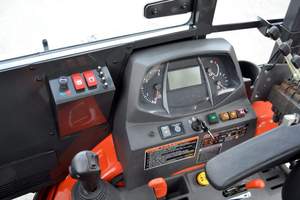 2021 Kubota L47 Tracteur agricole de qualité industrielle Pelle rétrocaveuse compacte TLB avec moteur central et composants de pompe - Product Image 6