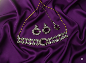 Magnifiques boucles d'oreilles pendantes ethniques vintage plaquées or antique, serties de zircon cubique et de cristaux ovales, style Kundan, pour mariage et fête - Product Image 4