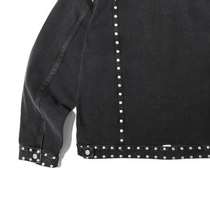 แจ็คเก็ตยีนส์พิมพ์ลายเลเซอร์แฟชั่นใหม่สำหรับผู้ชาย ผ้าฝ้าย 100% สไตล์สตรีทแบบลำลอง แจ็คเก็ตยีนส์ประดับเพชรเทียมสำหรับผู้ชาย - Product Image 3