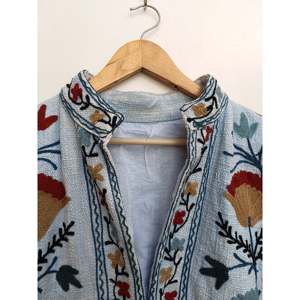 Handmade Unisex TNT Style Suzani Embroidered Cotton Filled <b>Jacket</b> Quilted with Stand Collar for Spring - Product Image 2
