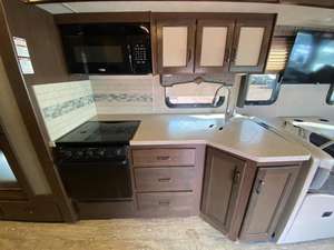 Autocaravana CLEAN 2020 T-h-o-r M-o-t-o-r C-o-a-c-h H-u-r-r-i-c-a-n-e 34J lista para la venta - Product Image 6