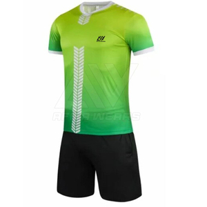 Ensemble d'uniformes de football de nom d'équipe personnalisé de haute qualité maillot de football en polyester sublimé le plus vendu avec nouvelle impression de logo - Product Image 5