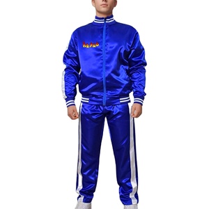 Ensemble survêtement coupe-vent confortable en nylon épais avec logo personnalisé, style rayures latérales, veste zippée et pantalon - Product Image 1