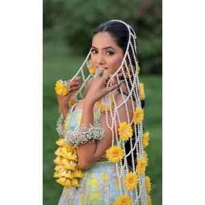 Velo de Novia Elegante con Bordado Floral para Bodas y Ocasiones Especiales - Product Image 4