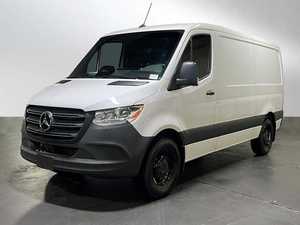 Furgoneta Sprinter Diésel AWD 2024 Usada con ACC, Asientos de Tela de Interior Oscuro, Sin Accidentes, En Buen Estado - Product Image 4