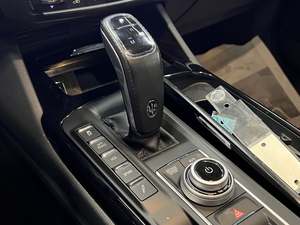 Increíble Maserati Levante Modena AWD 2023 Usado en Perfectas Condiciones, con Poco Kilometraje, en Existencia, Ofrecido a una Fantástica Oferta - Product Image 4