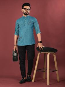 Kurta court en soie élégant pour tenue formelle et décontractée coupe droite ou légèrement évasée pour les fêtes vêtements indiens et pakistanais - Product Image 3
