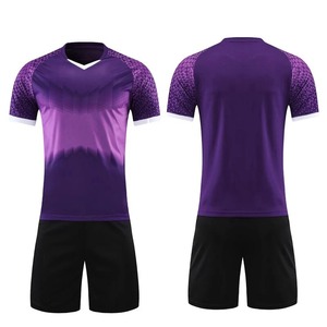 Joueurs de football vêtements d'entraînement maillot de football et ensemble court professionnel adultes taille respirant séchage rapide sublimé uniforme de Football - Product Image 4