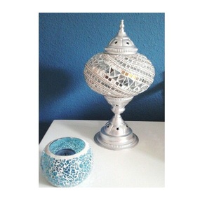 Lámpara de Mosaico de Aluminio Elegante para Decoración de Mesa que Ofrece Iluminación Elegante y un Efecto Visual Artístico - Product Image 1