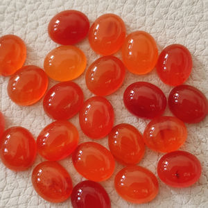 Pierre précieuse de cornaline de haute qualité 6x4mm cabochon lisse de cornaline à dos plat pierre polie Semi précieuse en vrac pour la vente en gros de bijoux - Product Image 1
