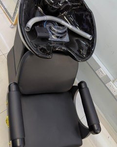 Fauteuil de Barbier Moderne de Luxe en Similicuir Noir avec Pompe Hydraulique, Inclinable, Mobilier de Salon Durable, Finition Chromée - Product Image 3