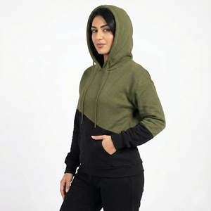 เสื้อฮู้ดดี้ผู้หญิงดีไซน์เก๋ ราคาส่ง แบบสั่งทำได้ ตัดต่อสีทูโทน ทรงหลวม ไหล่ตก ผ้าฟลีซหนานุ่ม - Product Image 2