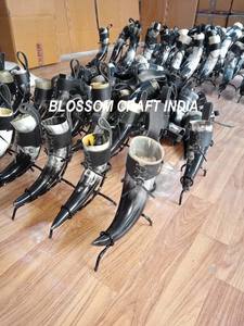 Mug artisanal authentique en corne de vache, support en fer poli écologique, sans fuite, sans danger alimentaire, artisanat naturel décoratif pour la maison et l'hôtel - Product Image 5