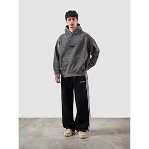 เสื้อฮู้ดสตรีทแวร์ผ้าเฟรนช์เทอร์รี่ ล้างแบบคอมแบท พร้อมงานปัก 3 มิติ แบบแอพพลิเค และเทคนิคการปักแบบผ้าขนหนู - Product Image 1