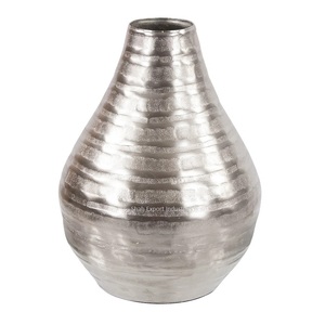 Floreros de metal de estilo popular en plata Acabado Última maceta para interior y exterior Decorativo hecho a mano - Product Image 3