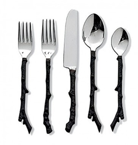 Juego clásico de cubiertos de metal de acero inoxidable con acabado plateado, perfecto para celebraciones de banquetes formales y servicio de restaurante de lujo - Product Image 4