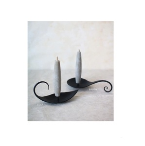 Diseño de hojas de aluminio antiguo negro Centros de mesa Portavelas decorativo La mejor calidad - Product Image 1