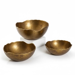 Frutero Decorativo de Metal de Lujo, Fruteros Plateados con Acabado Antiguo para Servir Fruta en el Hogar y Vajilla para Bodas - Product Image 3