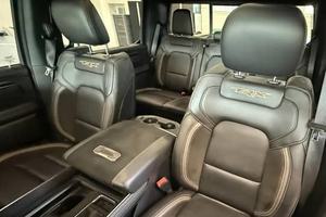 RAM 1500 TRX FINAL EDITION 2024, EXTRÊMEMENT PROPRE, 702 CHEVAUX, MOTEUR V8 SURALIMENTÉ, 4X4, PRÊT À LIVRER - Product Image 2