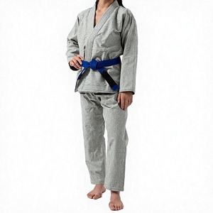 Traje de Karate con Tela de Sarga/Lona de 320g, Secado Rápido, Transpirable, Costuras Resistentes, Unisex, Adulto, Marca OEM, Corte Regular - Product Image 1