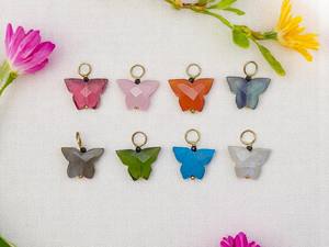 Venta al por mayor joyería fina colgante y dijes DIY collar fabricación a granel cornalina facetada mariposa colgante de piedras preciosas - Product Image 4