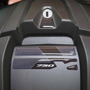 Adesivi 3D Personalizzati per Decorazione Vano Portaoggetti Honda NC750X 2021 - Product Image 1