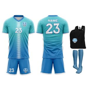 Ensembles d'uniformes de football personnalisés à impression numérique intégrale, respirants, à séchage rapide, en maille polyester, style rétro - Product Image 4