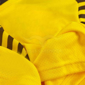 2024 nouveauté maillot de football personnalisé pour hommes conception unique au meilleur prix vêtements de football pour les jeunes joueurs - Product Image 6