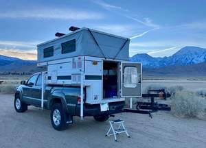 Camper pour pick-up 4x4, modèle Canopy Expedition, avec toit relevable, coque en fibre de verre, à glisser, pour camping - Product Image 4