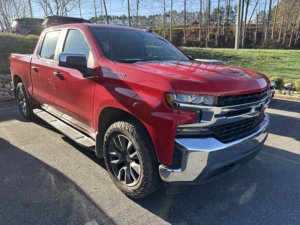 Chevrolet Silverado 1500 4WD Crew Cab 147 LT d'occasion propre, modèle 2020 - Product Image 3