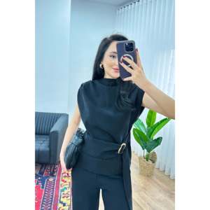Blusa Negra Elegante con Detalle de Hebilla Dorada para Mujer, Marca LUSTRIN, Mezcla de Viscosa y Nailon, Corte Holgado y Moderno, para Venta al Por Mayor - Product Image 3