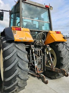 ชุดเกียร์และเพลาส่งกำลังสำหรับรถไถเดินตามเรโนลต์ 180.94 พร้อมเครื่องยนต์คัมมินส์ 40k 22 แรงม้า และลูกปืน - Product Image 3