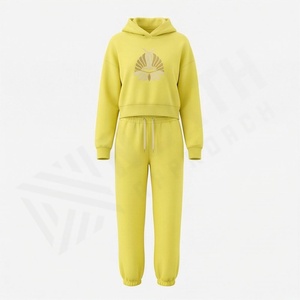 Conjunto Deportivo de Dos Piezas para Mujer, Top Corto con Capucha y Pantalones Jogger, 100% Algodón, Diseño Personalizable, Ropa Deportiva para Gimnasio y Fitness - Product Image 1