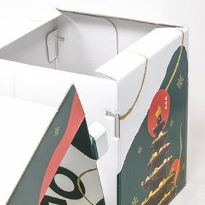 Boîte rigide recyclée Mod. Clip pour Panettone 19x19x23 cm avec laminage brillant, gaufrage et finition UV - Product Image 6