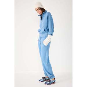 Pantalones Deportivos de Algodón Deslavado para Mujer - Product Image 3