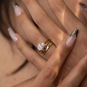 Exclusivo anillo de diamante cultivado en laboratorio de 2 quilates para mujer corte brillante redondo VVS2 E Color IGI certificado 925 plata esterlina MOQ 1 - Product Image 1