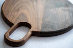 100% planche à découper ronde en bois de qualité supérieure à long manche - Product Image 2