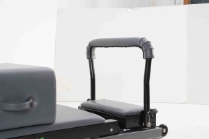 Machine de Pilates Reformer Professionnelle en Aluminium d'Élite avec 5 ressorts en acier japonais à effet de gravité et accessoires complets pour studio et domicile - Product Image 4