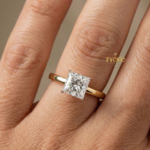 Anillo de Compromiso Solitario con Corte Princesa en Oro de 18K, Anillo de Joyería Nupcial de Lujo con Corte Cuadrado - Product Image 2