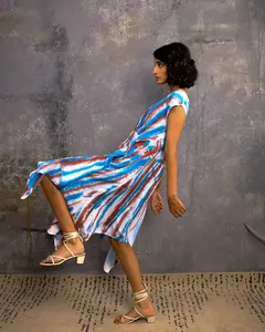 The Ultimate Beach Vacation Outfit Rayon Tie Dye Vestido de manga corta de verano para mujer O Neck High Low Resort and Beach Wear Dress - Product Image 5