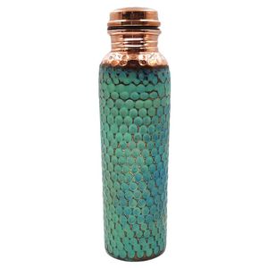 Botella de agua de cobre ligera y elegante para una hidratación ecológica con un acabado elegante y una construcción de alta calidad - Product Image 2