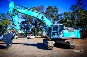 Venta al por mayor Excavadora Kobelco SK500LC con motor original 100% Listo para usar Alta calidad con precio bajo Modelo KOBELCO PC200 - Product Image 2