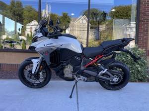 Motocicleta Deportiva Multistrada V4 R/S 2026 Nueva Certificada con 3 Años de Garantía y Lista para Exportar - Product Image 6