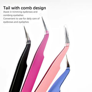 Pinzas ergonómicas de acero inoxidable con asas de agarre suave para un control sin esfuerzo durante las sesiones de modelado de cejas. - Product Image 3