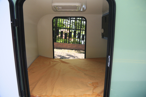 Remolque <span class=keywords><strong>de</strong></span> caravana todoterreno tipo lágrima, pequeña caravana <span class=keywords><strong>de</strong></span> viaje con cocina extraíble, cama doble y suspensión independiente - Product Image 3