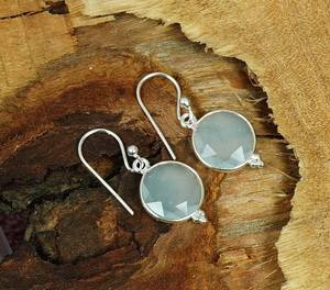 Pendientes de Plata de Ley con Calcedonia Aqua, Piedra de Nacimiento de Marzo, Joyería de Piedras Preciosas Hecha a Mano para Mujer, Regalo - Product Image 2