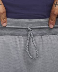 กางเกงขาสั้นออกกำลังกายยาวถึงเข่าระบายอากาศได้ดีสำหรับผู้ชายกางเกงขาสั้นออกกำลังกายแบบปรับแต่งได้ - Product Image 4